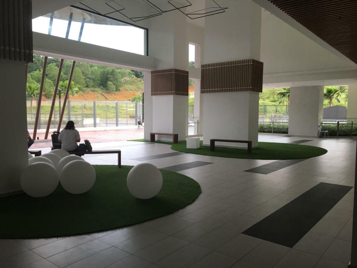 Ioi Conezion Iman'S Home With Pool View Unit Putrajaya Exterior photo