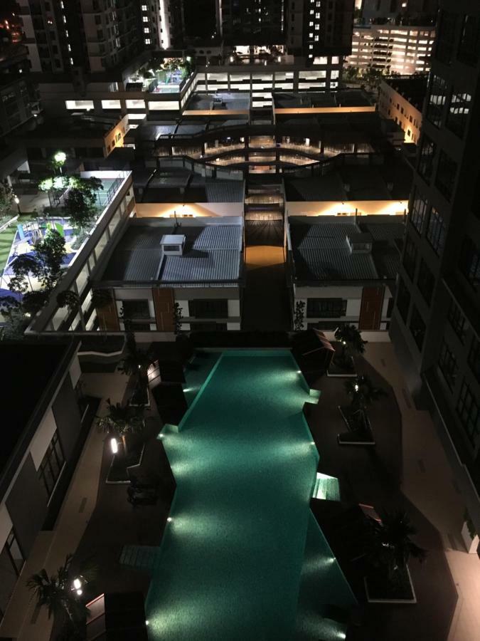 Ioi Conezion Iman'S Home With Pool View Unit Putrajaya Exterior photo
